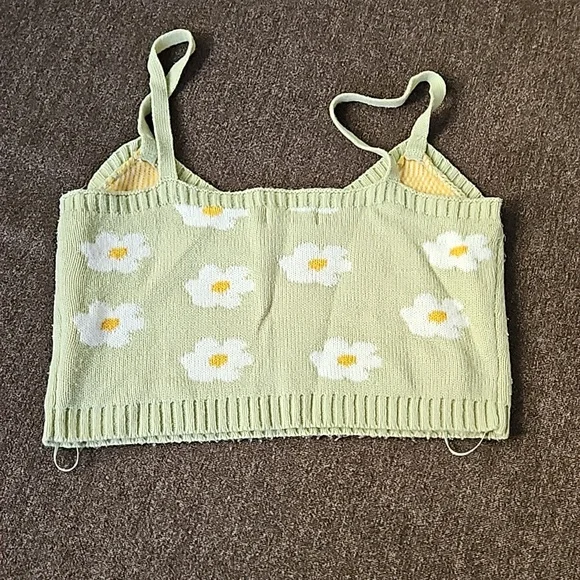 Altar'd state top - Picture 3 of 3